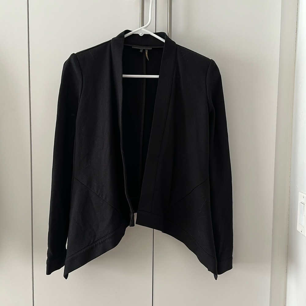 Like new! Worn twice. Donna Karan low high blazer jacket